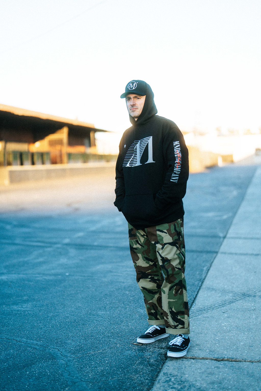 MOTION HOODIE